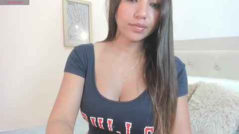 Snapshot of lena_luthor chatting on January 8, 8:16 am lena_luthor online show from January 8, 8:16 am