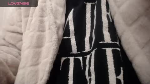 Snapshot of lenagolden chatting on January 3, 1:36 pm lenagolden online show from January 3, 1:36 pm