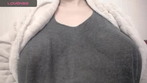 Snapshot of lenagolden chatting on January 31, 1:45 pm lenagolden online show from January 31, 1:45 pm