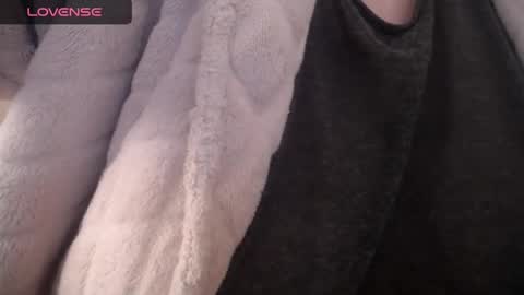 Snapshot of lenagolden chatting on February 13, 11:28 am lenagolden online show from February 13, 11:28 am