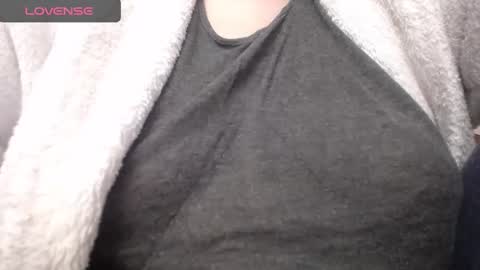 Snapshot of lenagolden chatting on March 6, 3:45 pm lenagolden online show from March 6, 3:45 pm