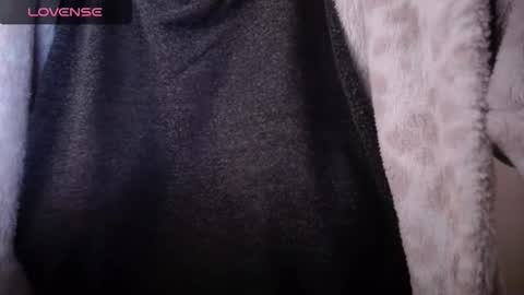 Snapshot of lenagolden chatting on October 13, 11:10 am lenagolden online show from October 13, 11:10 am