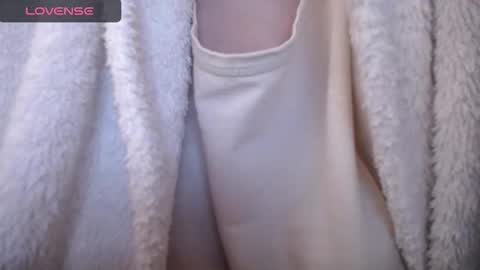 Snapshot of lenagolden chatting on October 24, 10:00 am lenagolden online show from October 24, 10:00 am