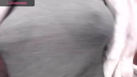 Snapshot of lenagolden chatting on December 1, 12:10 pm lenagolden online show from December 1, 12:10 pm