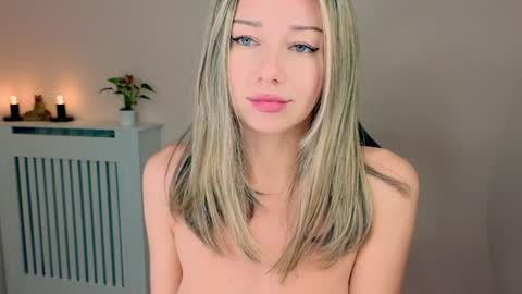 Snapshot of lenamuti chatting on November 27, 8:38 am Lena online show from November 27, 8:38 am