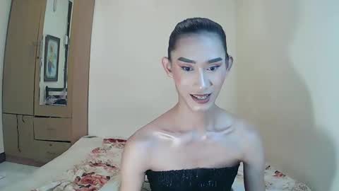 Snapshot of lennonxshit chatting on February 17, 12:43 am JANE online show from February 17, 12:43 am