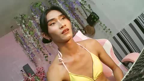 Snapshot of lennonxshit chatting on March 3, 10:20 pm JANE online show from March 3, 10:20 pm