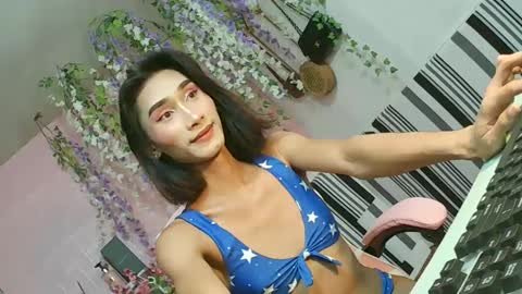 Snapshot of lennonxshit chatting on March 5, 2:14 am JANE online show from March 5, 2:14 am