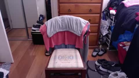 Pussylicker online show from September 19, 2:57 am