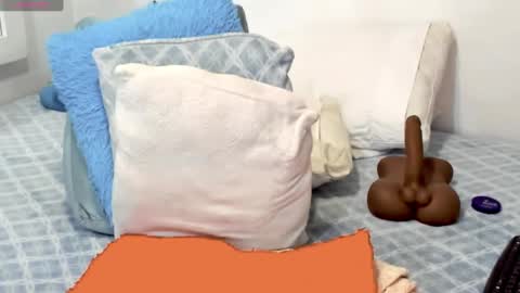 lenz335100 online show from February 5, 11:28 pm