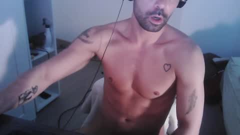 Snapshot of leo1991lol chatting on March 5, 2:12 pm leo1991lol online show from March 5, 2:12 pm