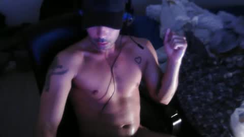 Snapshot of leo1991lol chatting on October 25, 5:15 am leo1991lol online show from October 25, 5:15 am