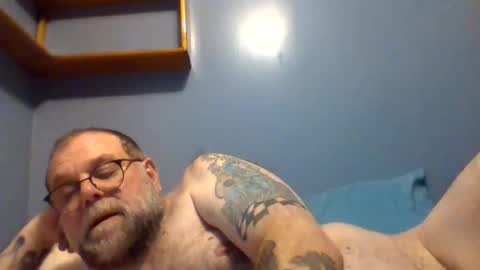 Snapshot of leo71313 chatting on November 1, 11:07 pm leo71313 online show from November 1, 11:07 pm