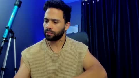 Leo  Diaz online show from February 4, 3:54 am