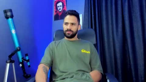 Leo  Diaz online show from February 22, 2:30 pm