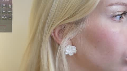  Ashly  online show from December 19, 6:45 pm