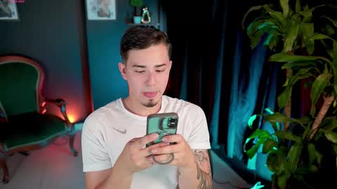 Leo online show from January 13, 6:46 pm