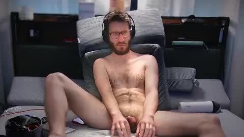 Snapshot of leobiggy227 chatting on March 3, 12:16 pm LeoBiggy online show from March 3, 12:16 pm