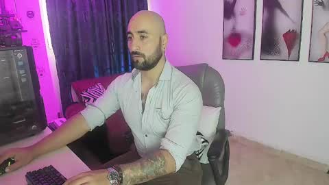 Snapshot of leon_1717 chatting on January 8, 2:56 pm Leon online show from January 8, 2:56 pm