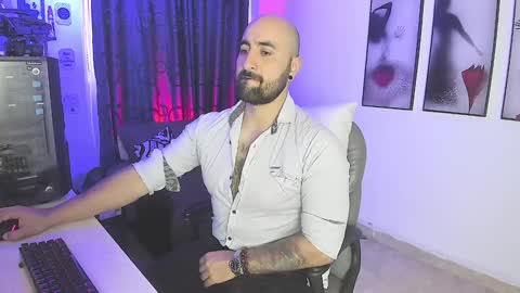 Snapshot of leon_1717 chatting on January 12, 10:01 pm Leon online show from January 12, 10:01 pm