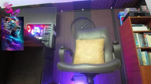 Snapshot of leon_1717 chatting on November 6, 4:19 pm Leon online show from November 6, 4:19 pm