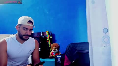 Leon Hart online show from January 15, 5:47 pm