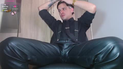 Snapshot of leonal_oconer chatting on November 13, 6:40 pm iam leonal online show from November 13, 6:40 pm