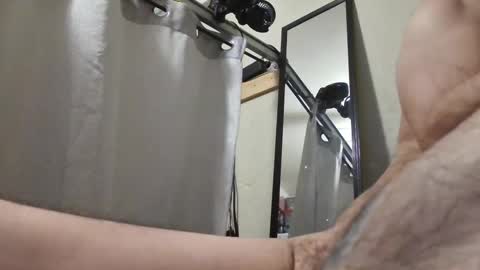 leonar0101 online show from December 8, 5:07 am