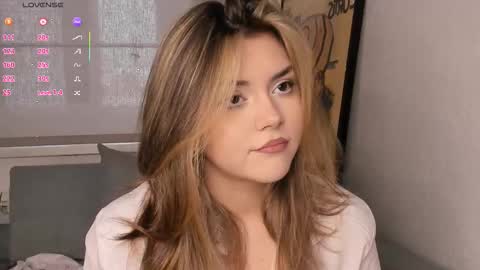 Mia online show from January 15, 8:30 am