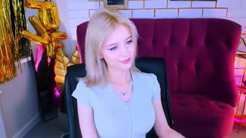 leonastone online show from September 12, 5:02 pm