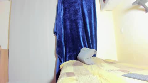 Snapshot of leondevereda_ chatting on November 21, 12:21 am Len online show from November 21, 12:21 am