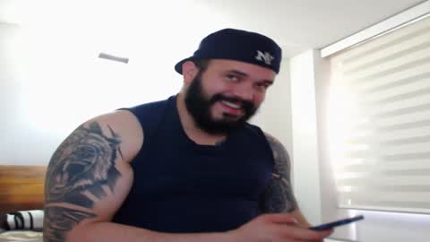 leonidas_murfi71 online show from March 9, 1:59 pm