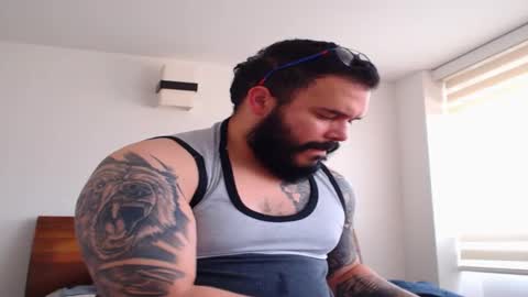 leonidas_murfi71 online show from March 12, 3:29 pm