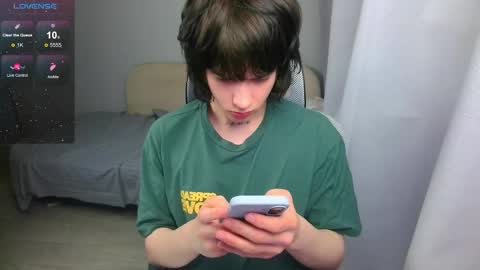 Snapshot of leonkissboy chatting on May 9, 4:01 pm leonkissboy online show from May 9, 4:01 pm