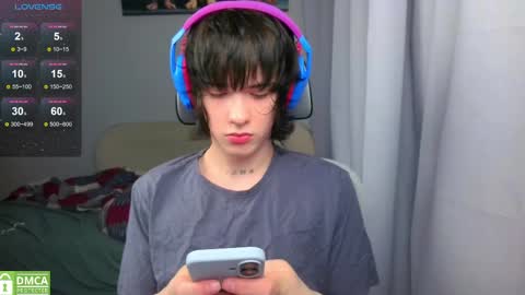 Snapshot of leonkissboy chatting on May 19, 10:05 pm leonkissboy online show from May 19, 10:05 pm
