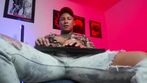 Snapshot of leonnardojaramillo chatting on October 16, 10:38 am Lenardo jaramillo online show from October 16, 10:38 am