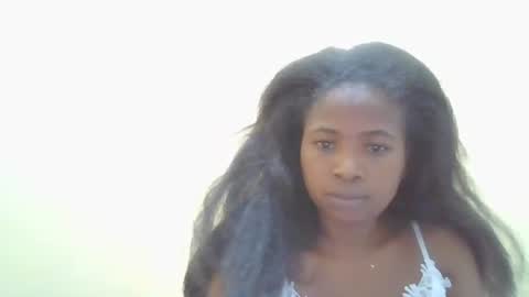 leonnetta online show from April 18, 5:00 am