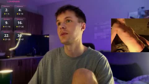 Leon online show from March 19, 1:42 am