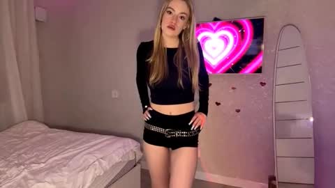 Snapshot of leonormcelyea chatting on February 18, 4:25 pm Eve online show from February 18, 4:25 pm