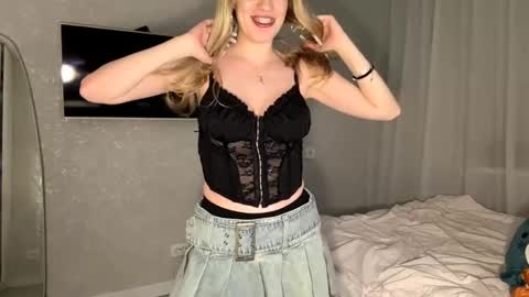 Snapshot of leonormcelyea chatting on February 27, 4:18 pm Eve online show from February 27, 4:18 pm