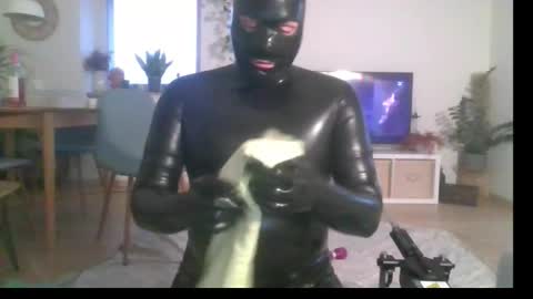 T0rax online show from February 28, 5:03 pm