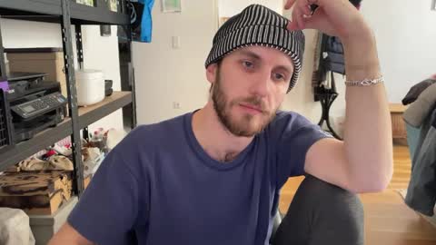 Snapshot of leonvampire chatting on February 17, 2:59 pm Leon online show from February 17, 2:59 pm