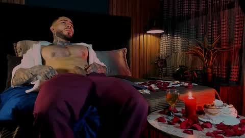 Snapshot of leosalvatore_ chatting on February 15, 3:52 am Leo Salvatore online show from February 15, 3:52 am