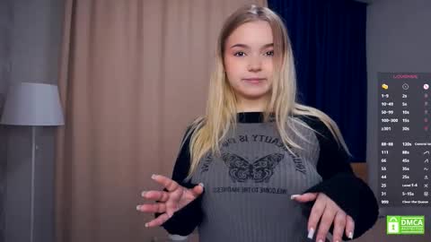 Snapshot of leotafredericks chatting on November 13, 5:06 am Hello everyone Im Lora Its my first day Were going to have fun together online show from November 13, 5:06 am