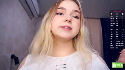Snapshot of leotafredericks chatting on November 22, 5:06 am Hello everyone Im Lora Its my first day Were going to have fun together online show from November 22, 5:06 am