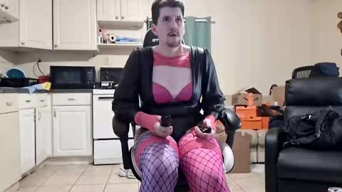 Snapshot of leppard6148 chatting on December 7, 11:18 am Keith online show from December 7, 11:18 am