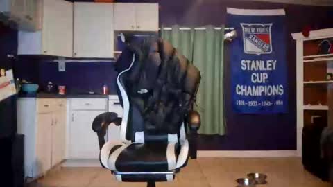 Snapshot of leppard6148 chatting on November 4, 10:25 am Keith online show from November 4, 10:25 am