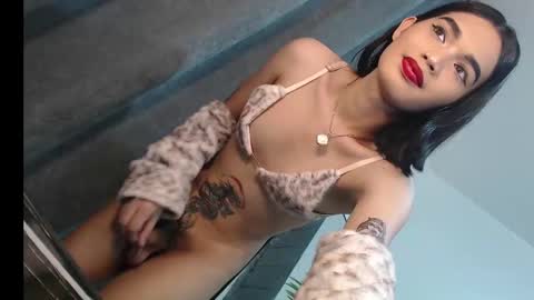 Snapshot of lesi_trisha chatting on March 6, 3:45 pm Trisha18 online show from March 6, 3:45 pm