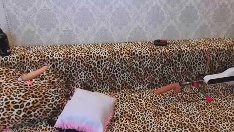 Lesley online show from March 29, 10:04 am