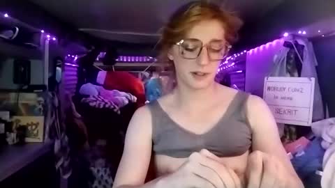 LesleyGumGrass- The Boring Trans girl online show from March 1, 11:58 pm